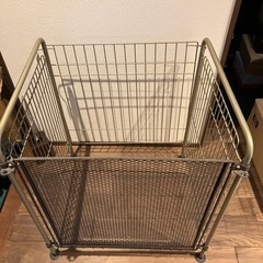 ストーブガードの画像