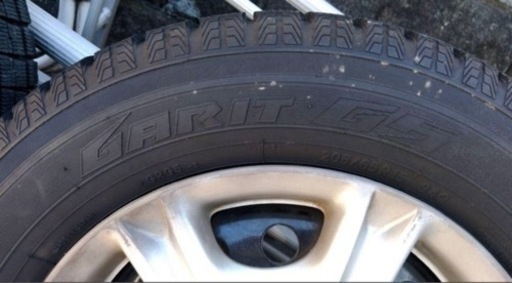 車のパーツ タイヤ、ホイール