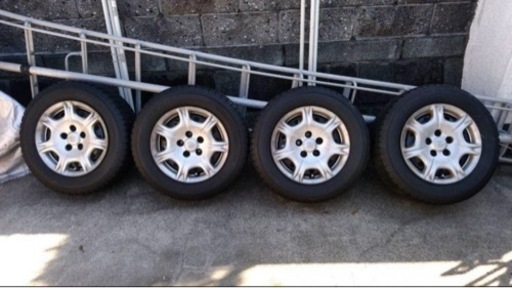 車のパーツ タイヤ、ホイール