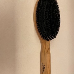 オリビア　豚毛　ヘアブラシ　ほぼ未使用　ヘアケア　櫛　美容