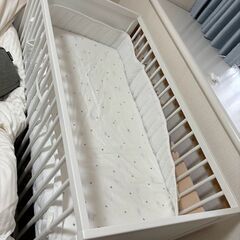 自宅まで取りに来てくれる人限定、ベビーベッド（IKEA SOLGUL)