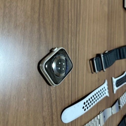 Apple watch series7 nike edition 45mm starlight aluminum GPS