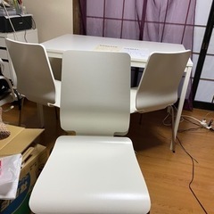 取引終了　IkEA ダイニングテーブル　4〜6人　チェア4脚の画像