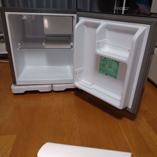 45㍑冷蔵庫Hisense　【購入1年以内メーカー保証有り】