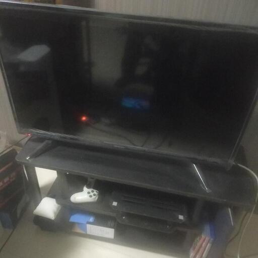 山善32V型テレビとテレビ台セット　新品24000円のセット
