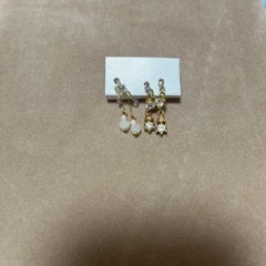 アクセサリー イヤリング、ネックレス5セットの画像