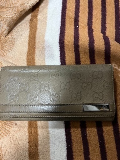 ブランドGUCCI二つ折り財布