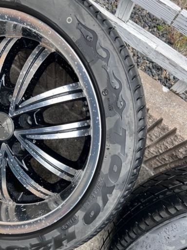 車のパーツ タイヤ、ホイール