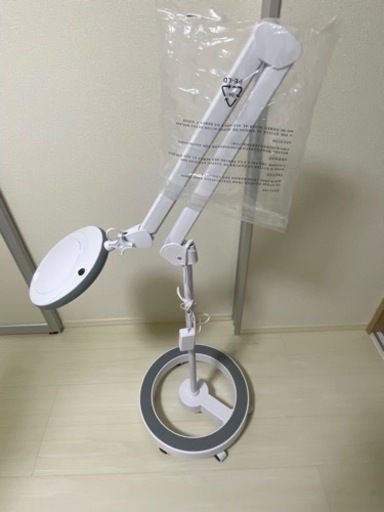 拡大鏡ライト