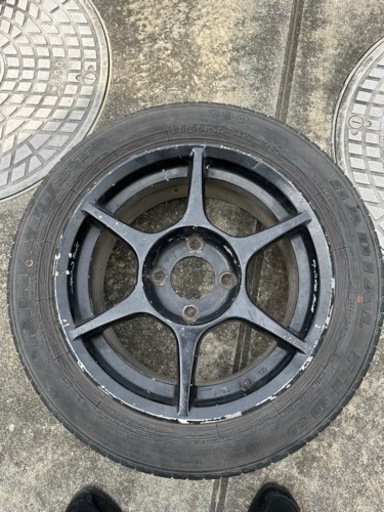 車のパーツ タイヤ、ホイール