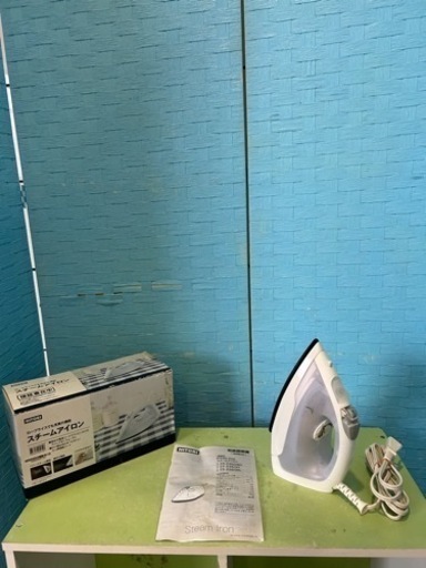 Ⓜ️商品　【土日対応】 （株）ニトリ　スチーム　アイロン　ES-2350WH