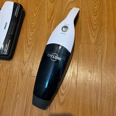 山善 コードレスサイクロン掃除機の画像