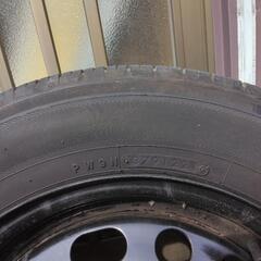 車のパーツ タイヤ、ホイールの画像
