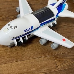 【成約済】トミカ カーゴジェットANA ／トミカ　収納　　／おもちゃ　