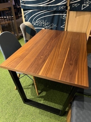 早い者勝ち 超美品　高級ダイニングテーブル　定価約6万