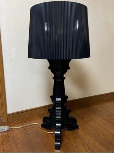 カルテル ブルジー テーブルランプ ブルジー｜Kartell｜カルテルオフィシャルサイト｜イタリア製