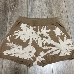 GYDAリーフ柄ショーパン