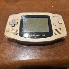 ゲームボーイアドバンスゴールドの画像