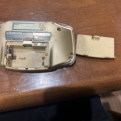 ゲームボーイアドバンスゴールドの画像