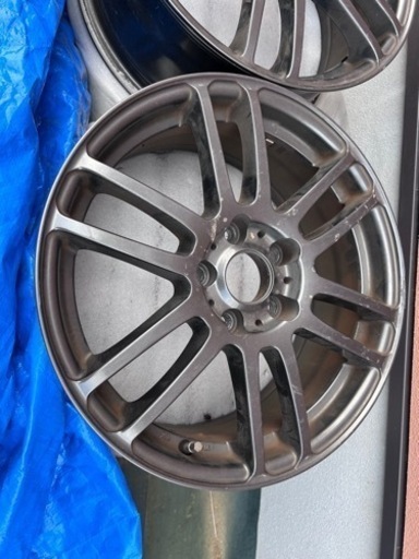 車のパーツ タイヤ、ホイール