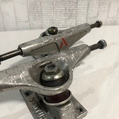スケートボード　トラック