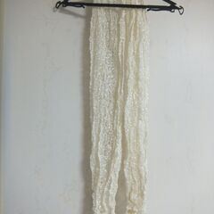 未使用保管品レース透かし編みホワイトスカーフ　素敵な保存袋付きの画像