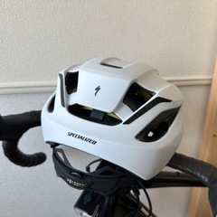 Specialized スペシャライズド　ヘルメットの画像