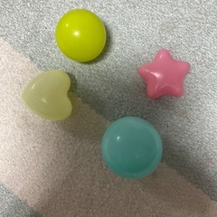 ボールプール ベビーサークル ボール2000個程度の画像
