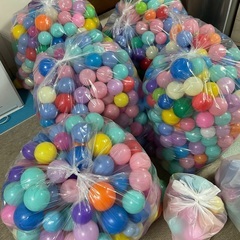 ボールプール ベビーサークル ボール2000個程度の画像