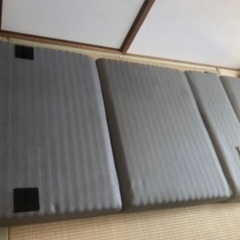 folding matress の画像