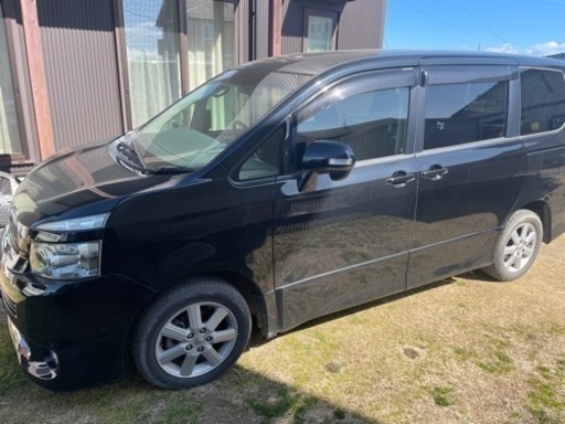 TOYOTA ヴォクシー　