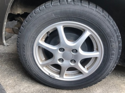 車のパーツ タイヤ、ホイール