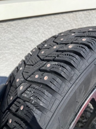 車のパーツ タイヤ、ホイール