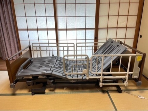 早く来れる方にお譲りします！/介護ベッド/フランスベッド/3モーター/SE-07JJ 呉市内有料配達可能