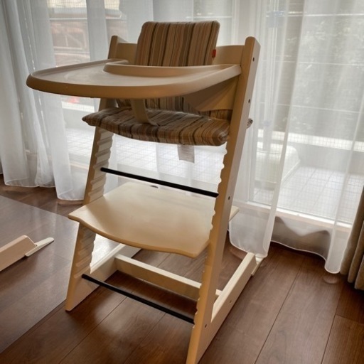 ストッケ　トリップトラップ　白