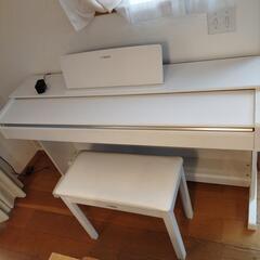 YAMAHA　電子ピアノ　白の画像