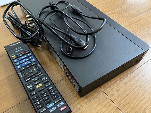 TOSHIBA　REGZA 　レグザ　1TB HDD内蔵ブルーレイレコーダー