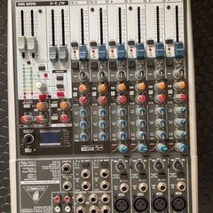 behringer XENYX X1204USB