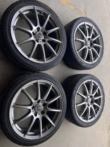 車のパーツ タイヤ、ホイール