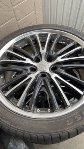 車のパーツ タイヤ、ホイール