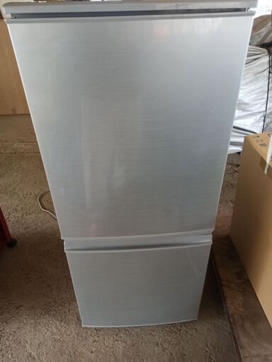 SHARP冷蔵庫　137L