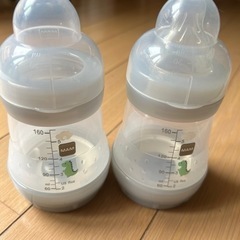 最終値下げ！　アメリカ製哺乳瓶　2個セットの画像