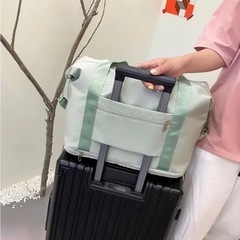 【新品未使用】靴/バッグ トラベルバッグ  旅行かばん　大容量　超軽量  折りたためる 拡張 グリーンの画像