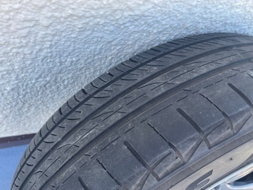車のパーツ タイヤ、ホイール