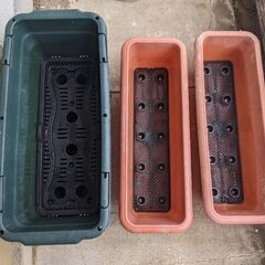 プランター(植木鉢)３個の画像