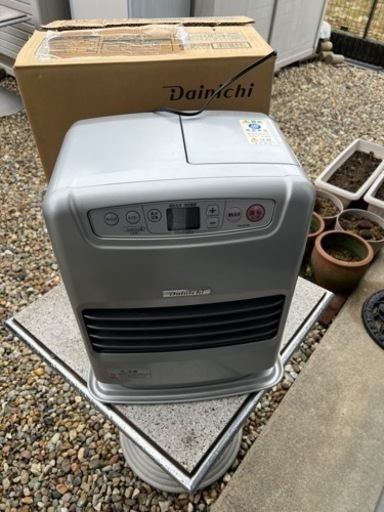 箱入り‼️使用頻度少‼️ダイニチ製‼️ブルーファンヒーター‼️シルバー