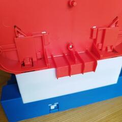 ゲームセンターの遊びおもちゃスーパーマリオの画像