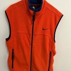 ナイキ　NIKEのフリースベスト
