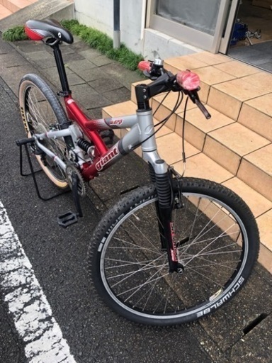 GIANT WARP420 RED