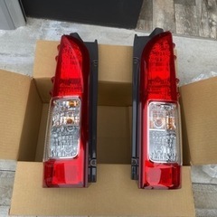 ハイエース3型純正テール